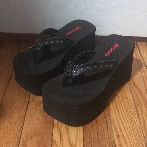 demonia flip flops